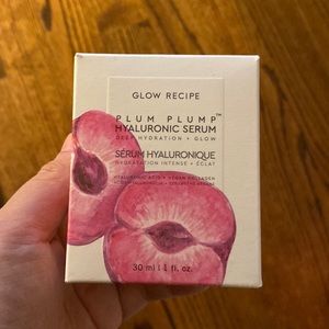 Glow recipe Plum Plump Hyaluronic serum